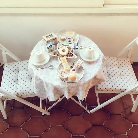 Sofia Bed & Breakfast 3*